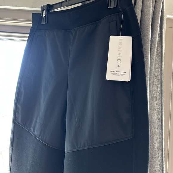 NWT Athleta SZ M Get Set Hybrid Jogger - Picture 3 of 5